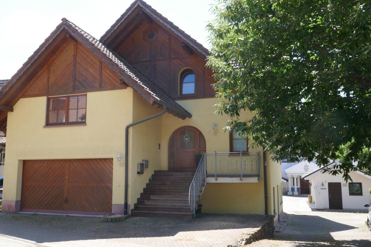 2 Zi - Fewo Schwarzwaldliebe Im Hexental, Terrasse Bollschweil Dış mekan fotoğraf